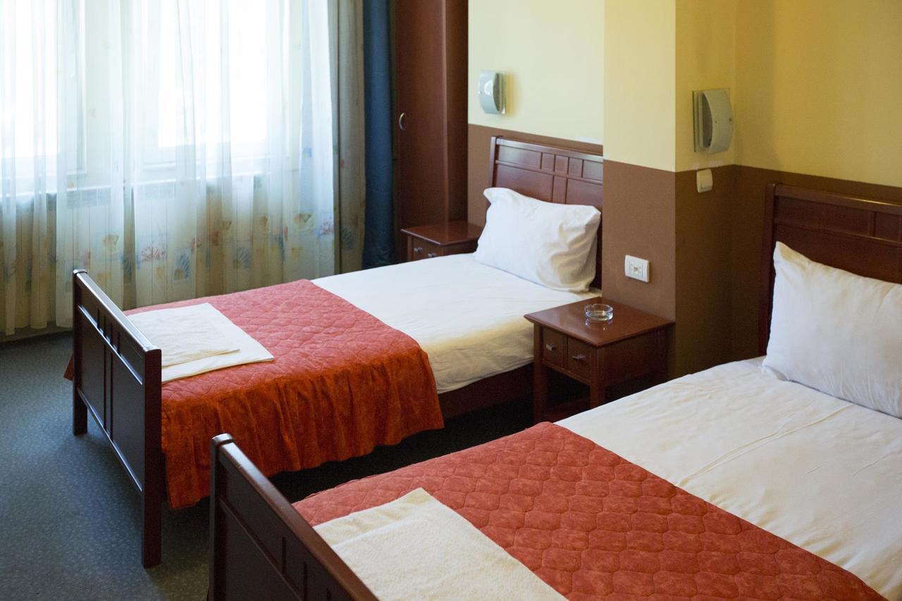 Hotel Atlas 新帕扎尔 外观 照片