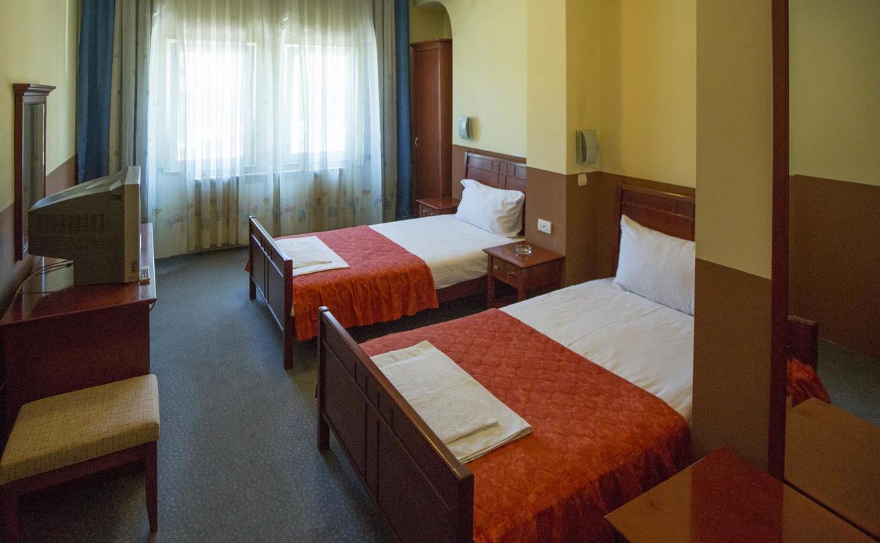 Hotel Atlas 新帕扎尔 外观 照片